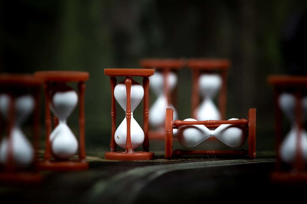 Painted Plastic 10-pack Resource Tokens: Hourglass
